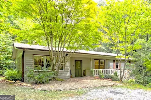 1049 Pinnacle Dr, Clayton, GA 30525