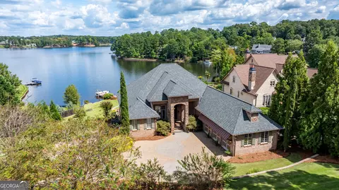 19 Indian Rock Pt, Newnan, GA 30263