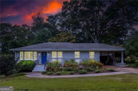 2021 Rebecca Ln, Decatur, GA 30032