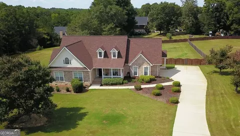 4318 Gladys Ct, Mcdonough, GA 30252