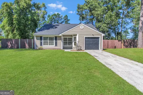 96 Egret Cir, Richmond Hill, GA 31324