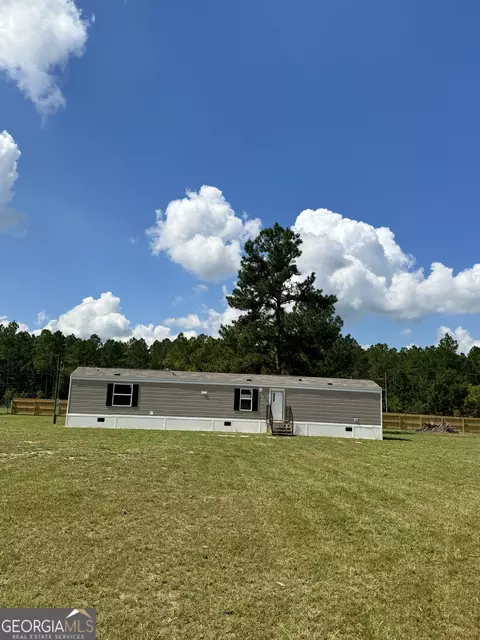 223 Primrose Ln, Baxley, GA 31513