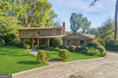 1725 Loch Lomond Trl SW, Atlanta, GA 30331