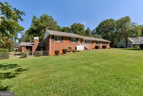 175 Jones St, Cornelia, GA 30531