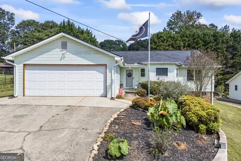 89 Parker St, Carnesville, GA 30521