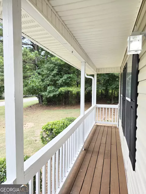 165 Macadamia Ct, Covington, GA 30016 photo 3