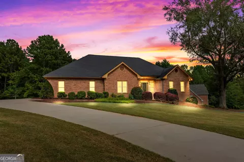 101 Cotton Creek Dr, Mcdonough, GA 30252