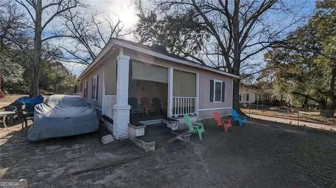 1094 Triple Hill Dr, Macon, GA 31206