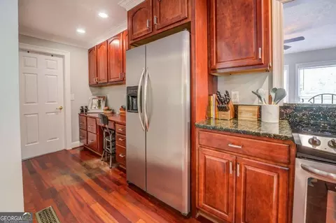 Kitchen - 266 Buttrill Rd, Jackson, GA 30233 photo 5 of 8