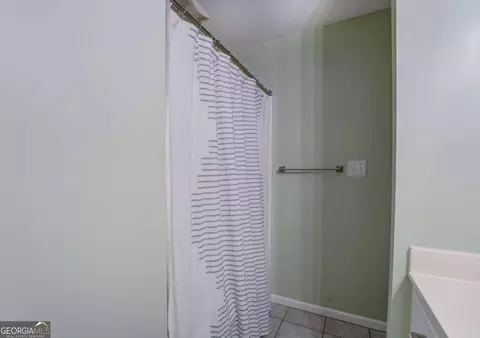 Bath - 266 Buttrill Rd, Jackson, GA 30233 photo 6 of 6