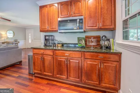Kitchen - 266 Buttrill Rd, Jackson, GA 30233 photo 3 of 8