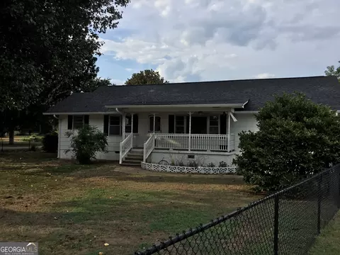 16 Harrison Ave, Rossville, GA 30741