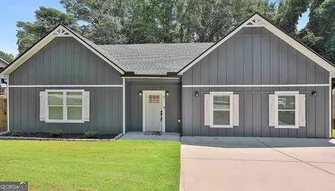 87 Farmer St, Newnan, GA 30263