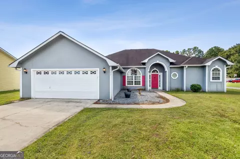 237 Lake Forest Dr, Kingsland, GA 31548