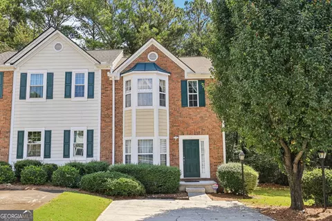 2011 Pinnacle Pointe Dr, Norcross, GA 30071