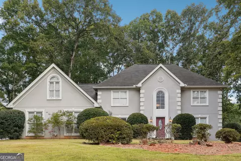3511 Thunderwood Ln, Snellville, GA 30039