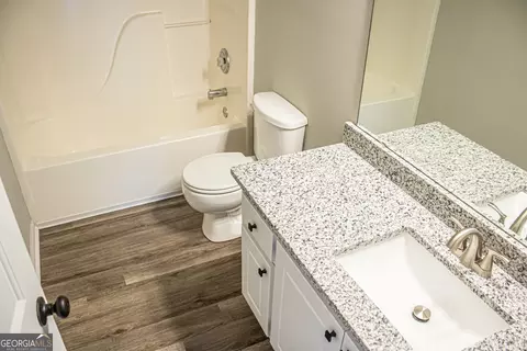 Bath - 101 Misty Ct, Jackson, GA 30233 photo 3 of 3