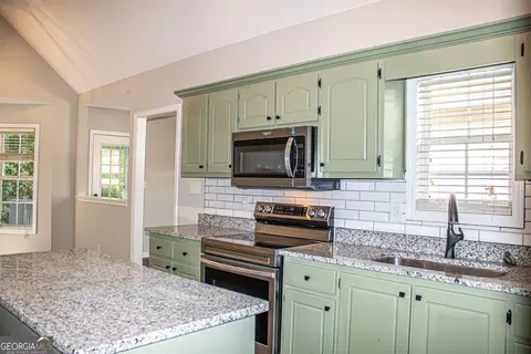 Kitchen - 101 Misty Ct, Jackson, GA 30233 photo 1 of 3
