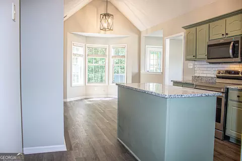 Kitchen - 101 Misty Ct, Jackson, GA 30233 photo 2 of 3