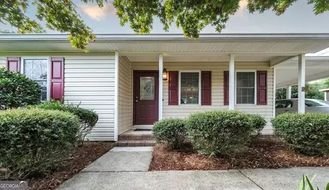 55 Pine Haven Ct, Carrollton, GA 30116