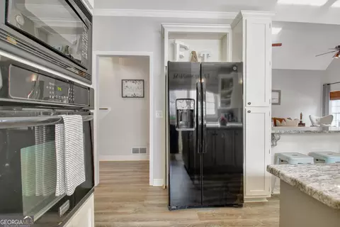 Entry Way - 600 Bethany Rd, Williamson, GA 30292 photo 8 of 17