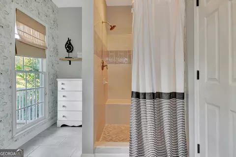 Bath - 600 Bethany Rd, Williamson, GA 30292 photo 4 of 8