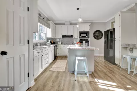 Kitchen - 600 Bethany Rd, Williamson, GA 30292 photo 3 of 12