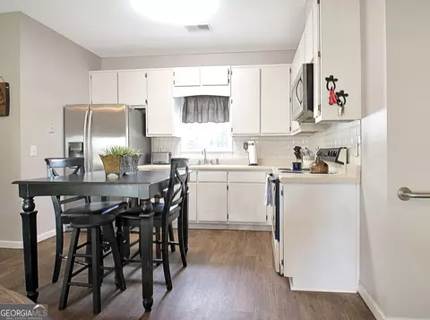 Kitchen - 600 Bethany Rd, Williamson, GA 30292 photo 11 of 12