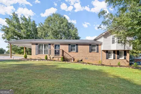 4011 Harmony Cir, Gainesville, GA 30507