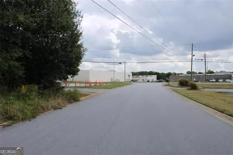 1026 E Freeway Dr SE, Conyers, GA 30094 photo 5