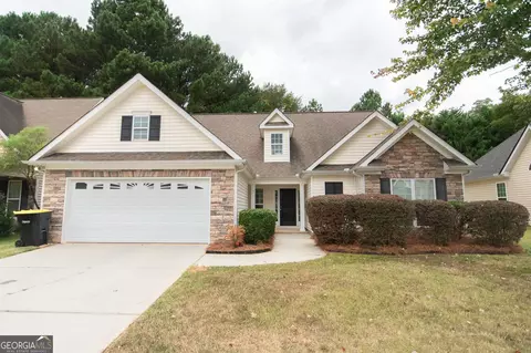 620 Millbrook Village Dr, Tyrone, GA 30290