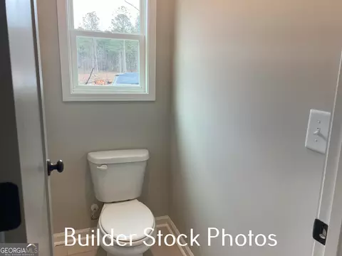Bath - 533 Silver Dollar Rd, Barnesville, GA 30204 photo 8 of 12