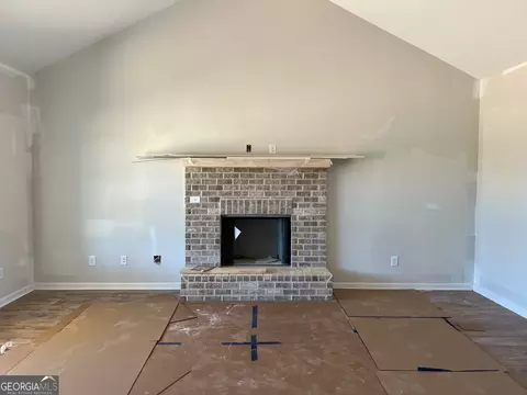 Living - 533 Silver Dollar Rd, Barnesville, GA 30204 photo 1 of 10