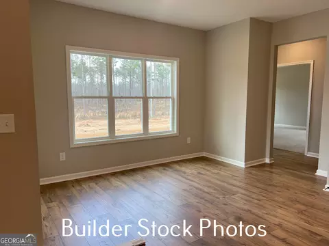Living - 533 Silver Dollar Rd, Barnesville, GA 30204 photo 10 of 10