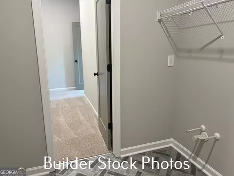 Entry Way - 533 Silver Dollar Rd, Barnesville, GA 30204 photo 3 of 5