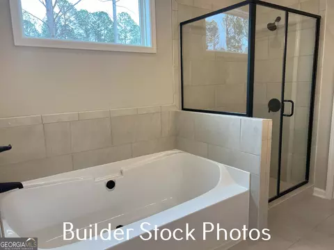 Bath - 533 Silver Dollar Rd, Barnesville, GA 30204 photo 6 of 12
