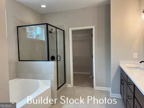 Bath - 533 Silver Dollar Rd, Barnesville, GA 30204 photo 3 of 12