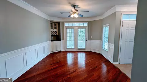 Living - 212 Edinburgh Ct, Milton, GA 30004 photo 3 of 5