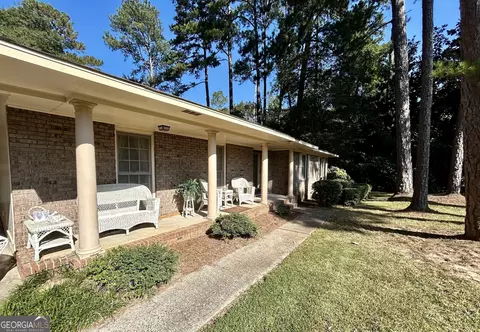 2058 N Jefferson St, Milledgeville, GA 31061