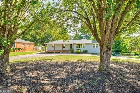 2474 Chambers Dr, Marietta, GA 30066