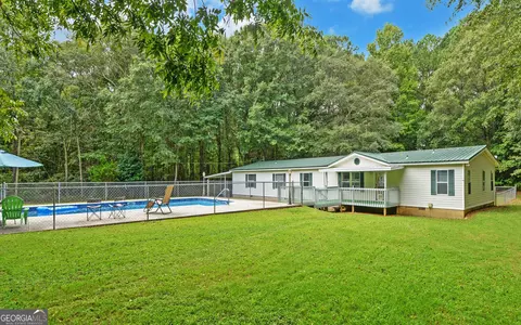 713 Mewborn Rd, Dewy Rose, GA 30634