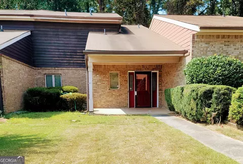 1575 Circlestone Dr, Stone Mountain, GA 30088