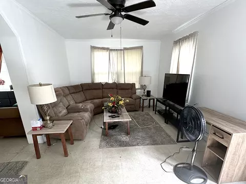 175 Hilton Dr, Lyons, GA 30436 photo 4