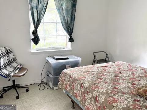175 Hilton Dr, Lyons, GA 30436 photo 9
