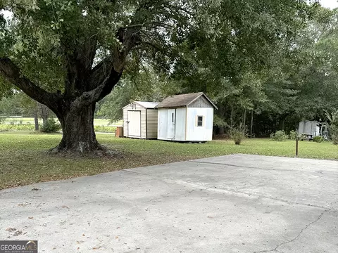 175 Hilton Dr, Lyons, GA 30436 photo 10