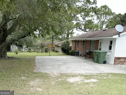 175 Hilton Dr, Lyons, GA 30436 photo 11