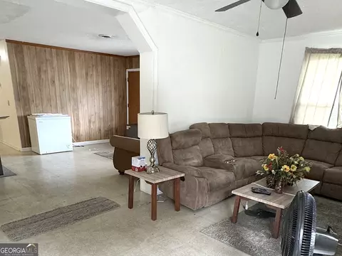 175 Hilton Dr, Lyons, GA 30436 photo 3