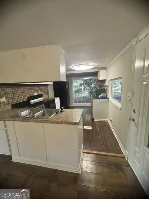 90 E James Cir, Hampton, GA 30228 photo 5