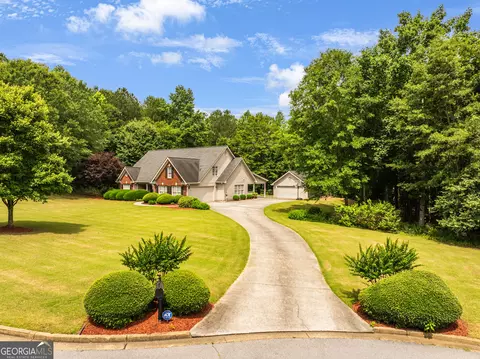 1533 Gracebrook Dr, Lawrenceville, GA 30045