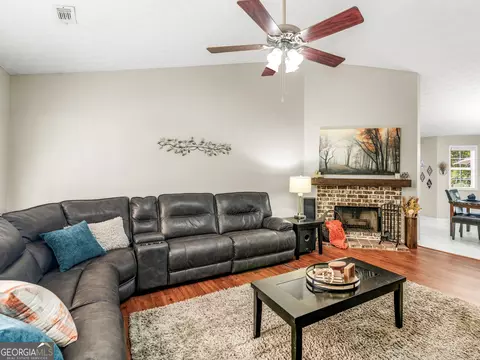 2041 Elm Grove Ln, Hampton, GA 30228 photo 3